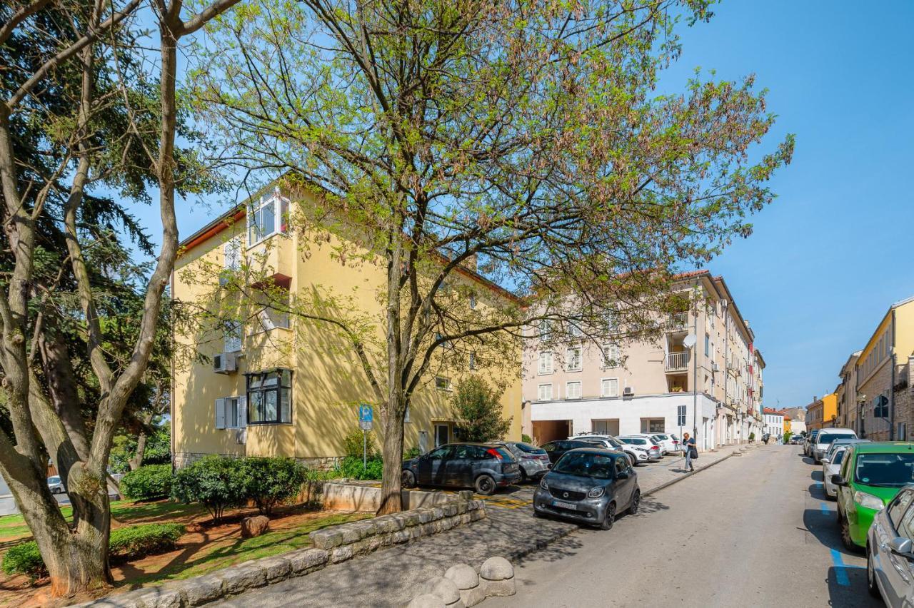 Apartment Maria Poreč Exteriör bild