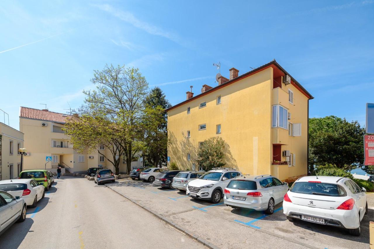 Apartment Maria Poreč Exteriör bild